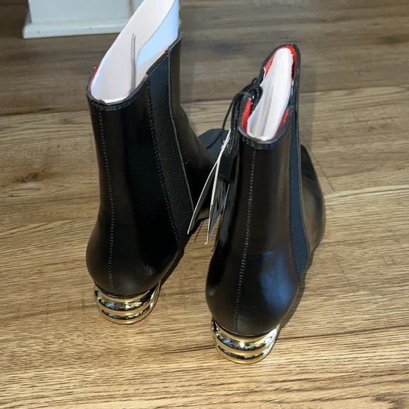 NEW! Zara Metal Trim Heeled Leather Ankle Booties - Picture 9 of 10